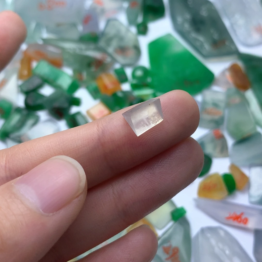 定制翡翠未镶嵌缅甸翡翠原石