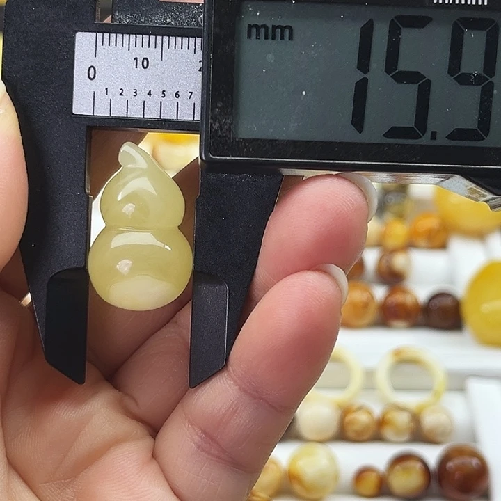 琥珀颈饰未镶嵌28