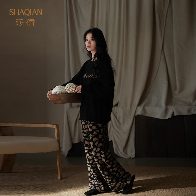 莎倩半边绒睡衣女士2025年新款秋冬季加厚珊瑚绒保暖可外穿家居服