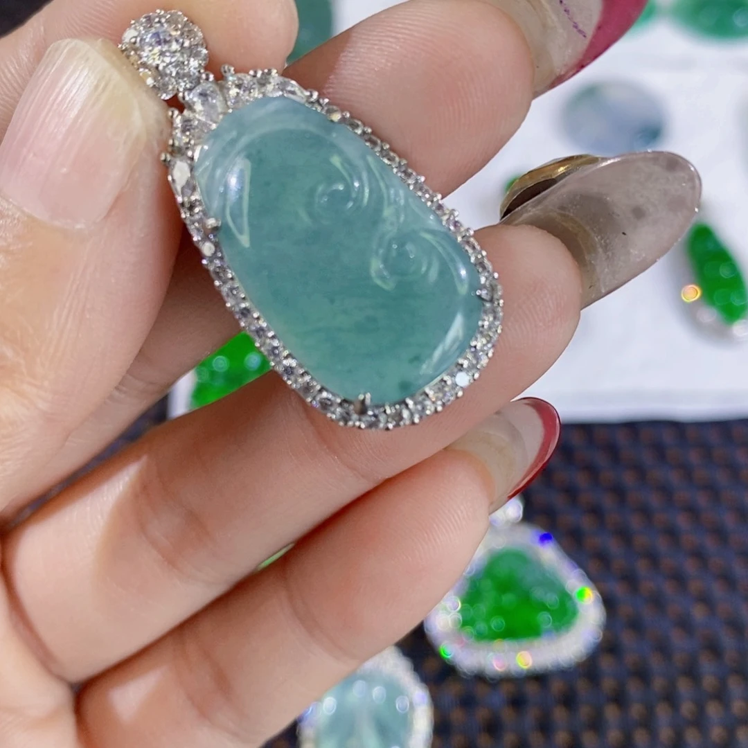 翡翠颈饰银S925镶嵌翡翠吊坠