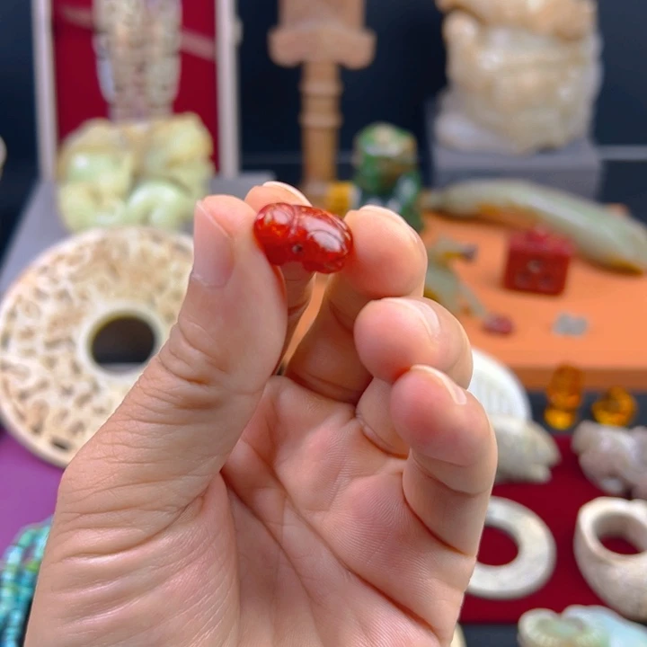 和田玉（糖玉）未镶嵌挂件明**枝