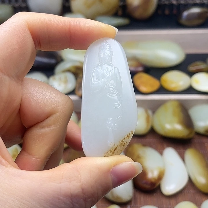 和田玉未镶嵌颈饰