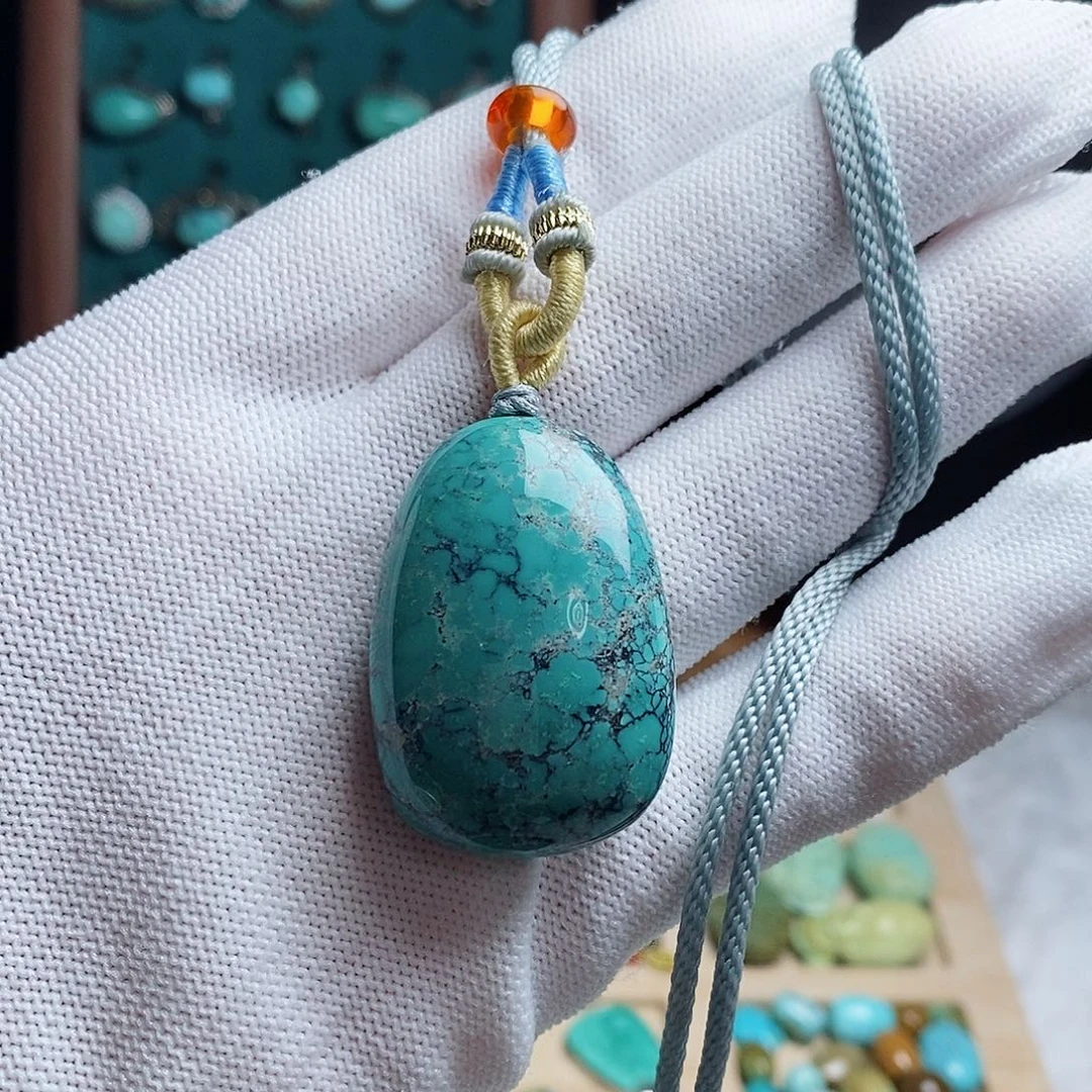 热***活绿松石未镶嵌珠宝奇石