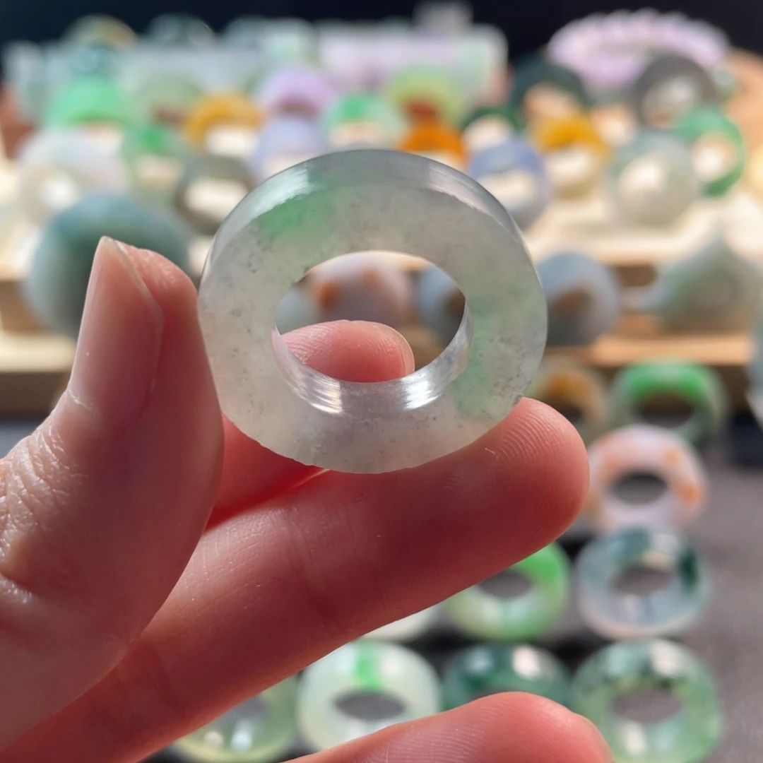 定制翡翠未镶嵌戒指