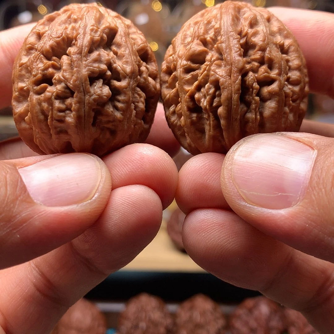 把件文玩核桃东北楸子文玩核桃