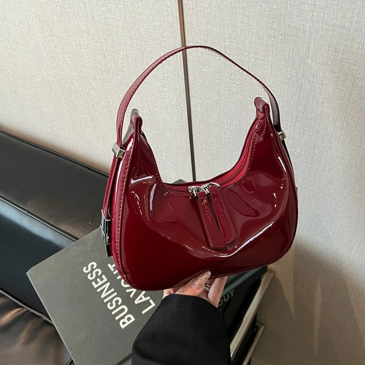 新款时尚单肩包辣妹爆款高级感漆皮腋下包月牙百搭手提包简约休闲