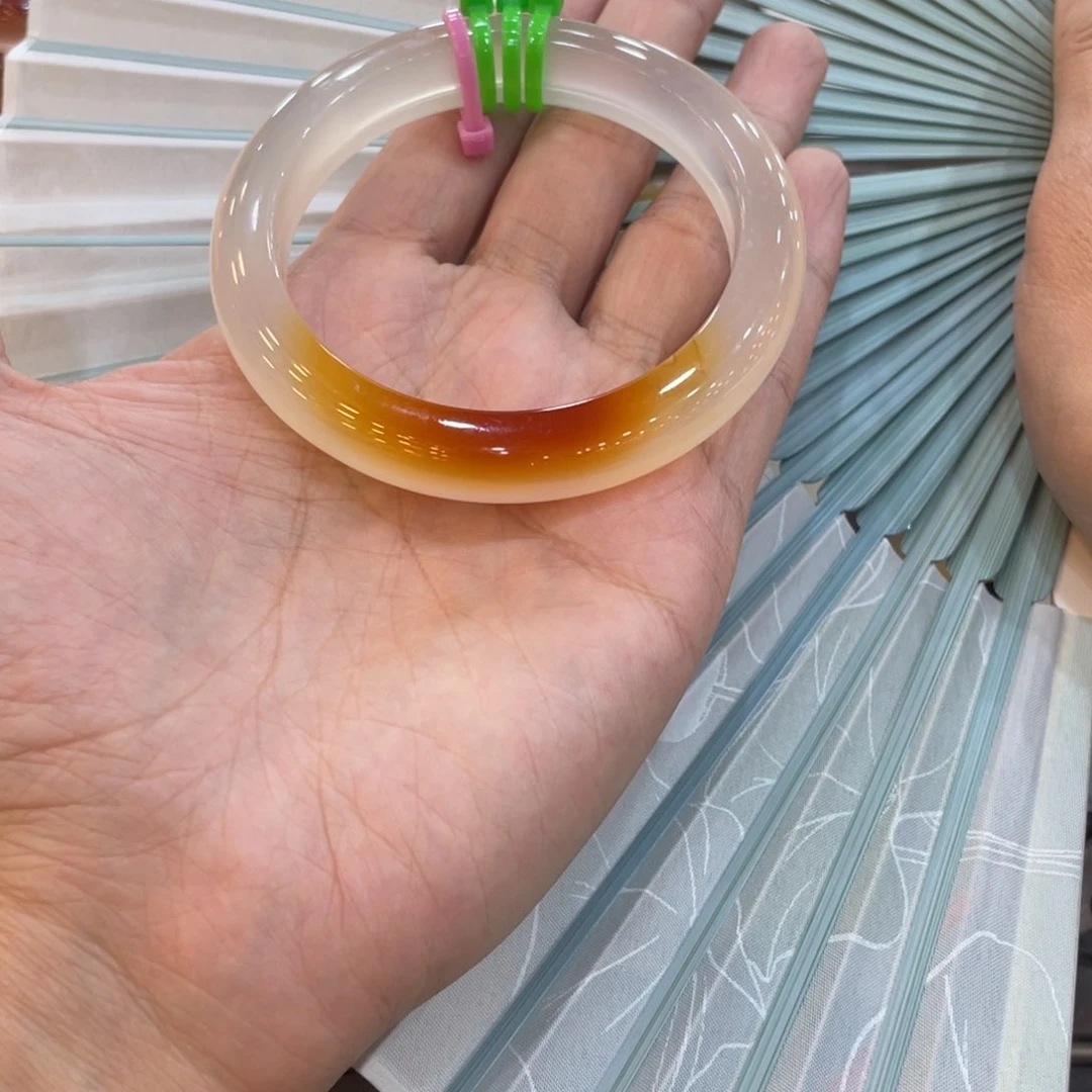 玛瑙/玉髓手镯未镶嵌南*