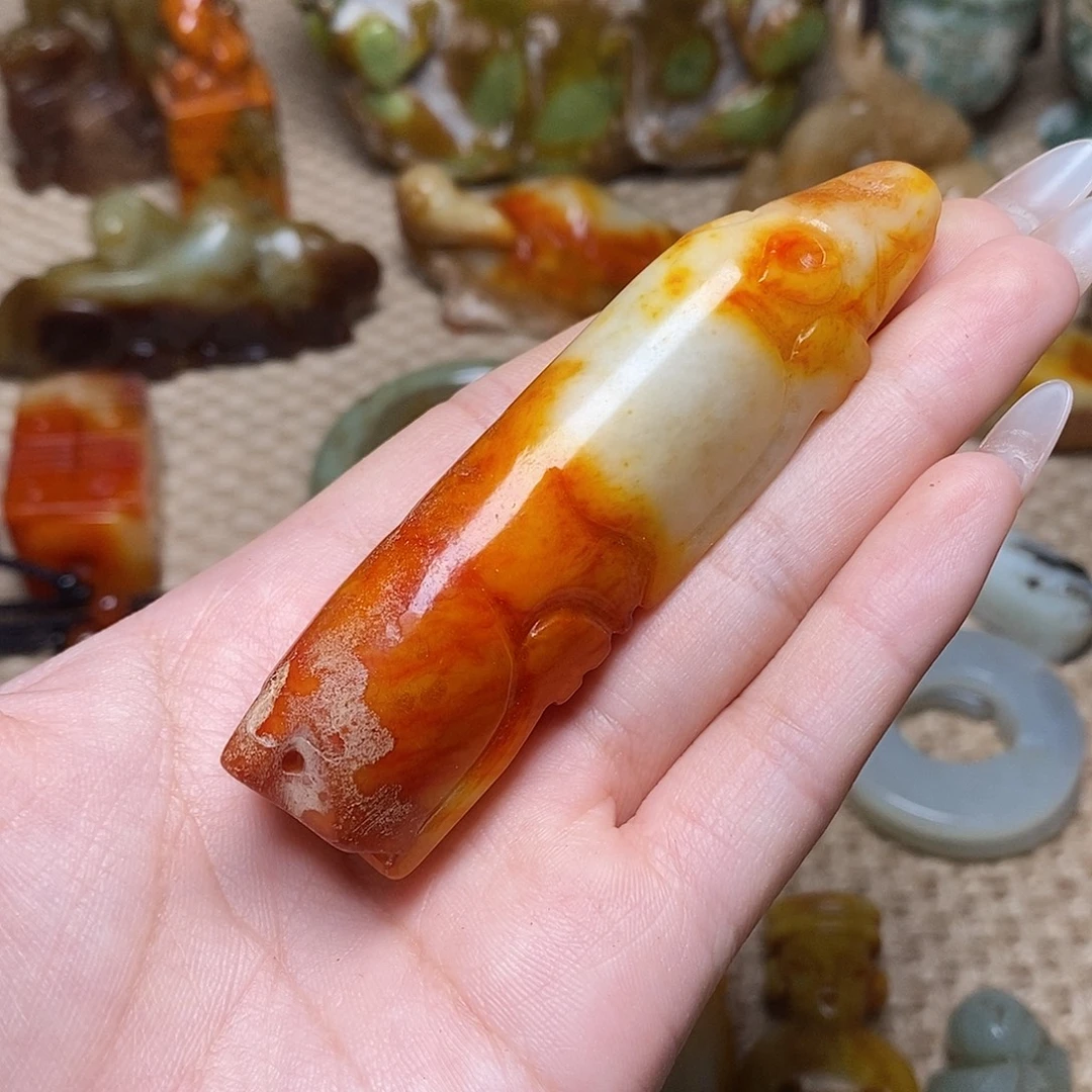 未镶嵌蛇纹石玉颈饰