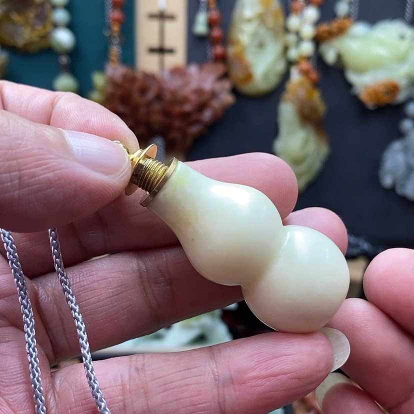 【闪购商品】蛇纹石玉吊坠未镶嵌