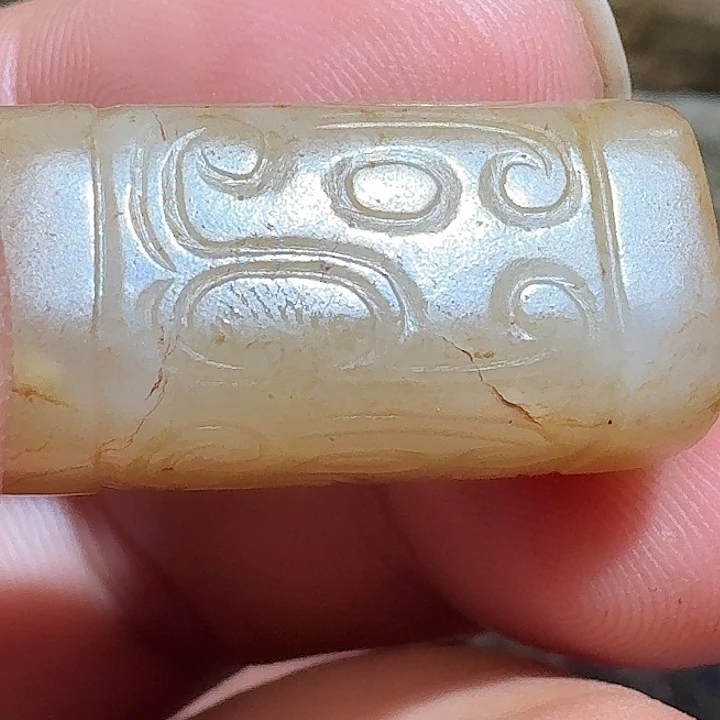 颈饰未镶嵌和田玉（糖玉）