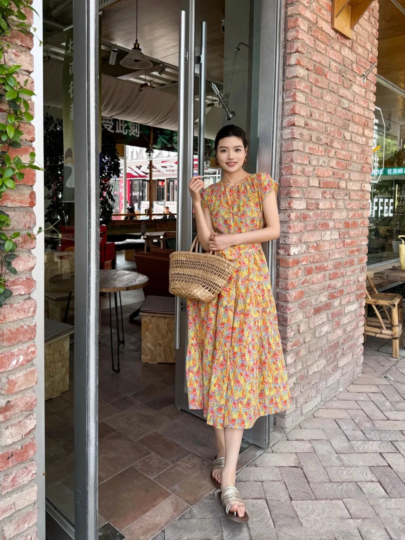 【商场同款】2025夏新款度假风印花短袖连衣裙女大摆长裙子5500533