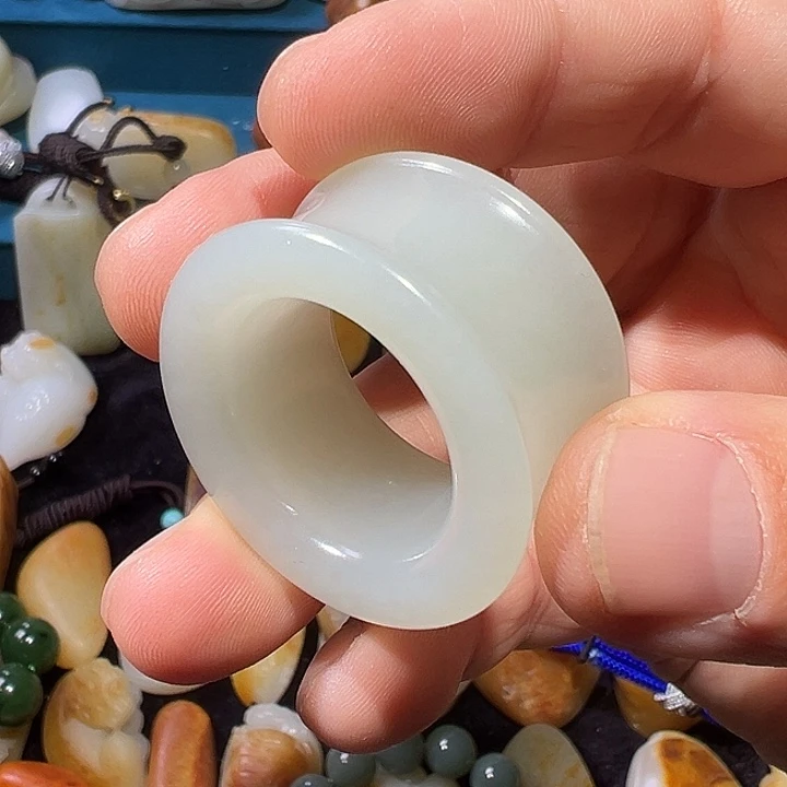 和田玉未镶嵌戒指