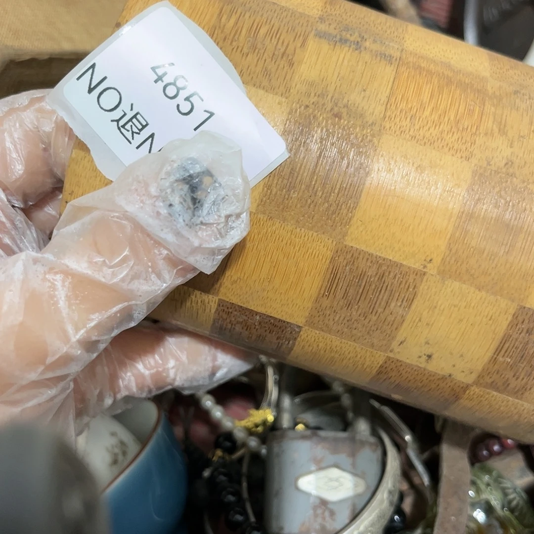 阳***烂老挝石4851号工艺品