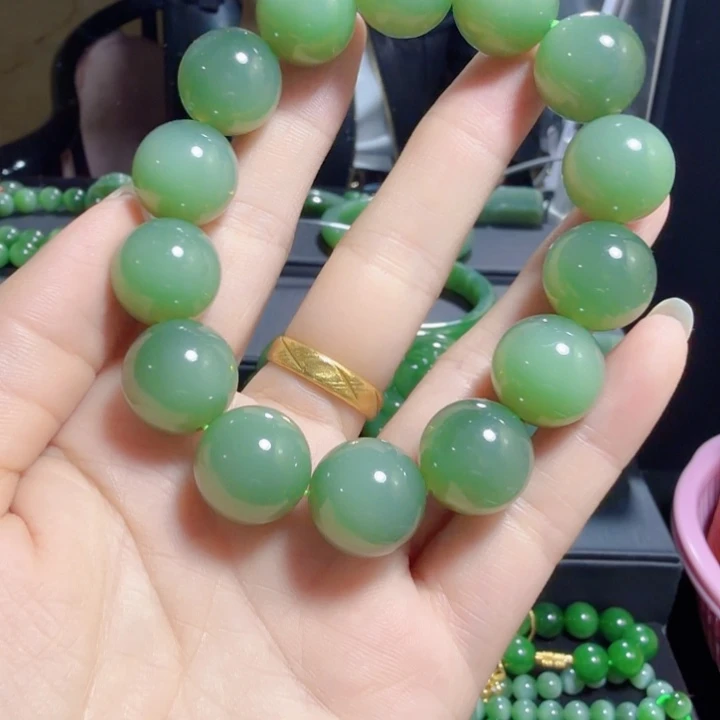 和田玉（碧玉）未镶嵌颈饰