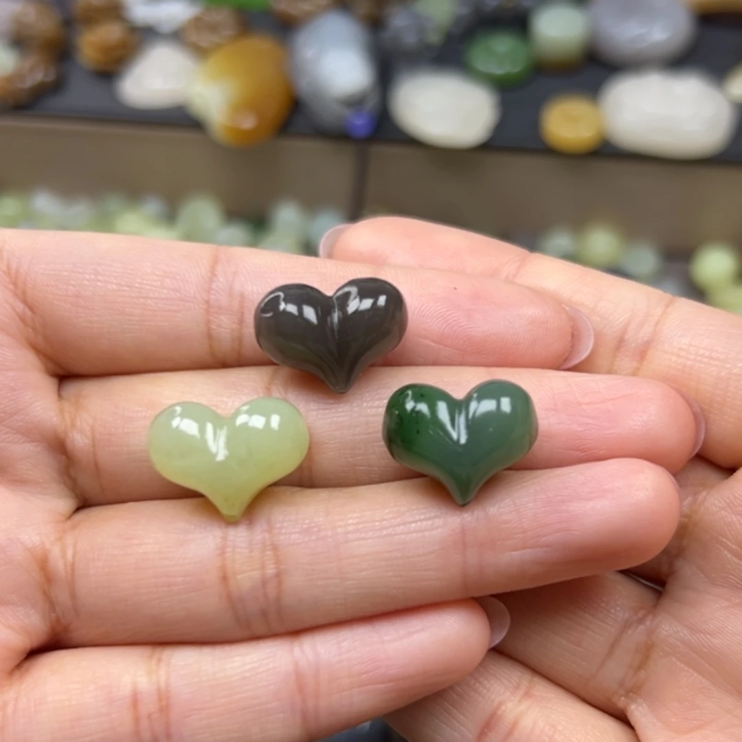 和田玉未镶嵌颈饰260一个多样性发其一