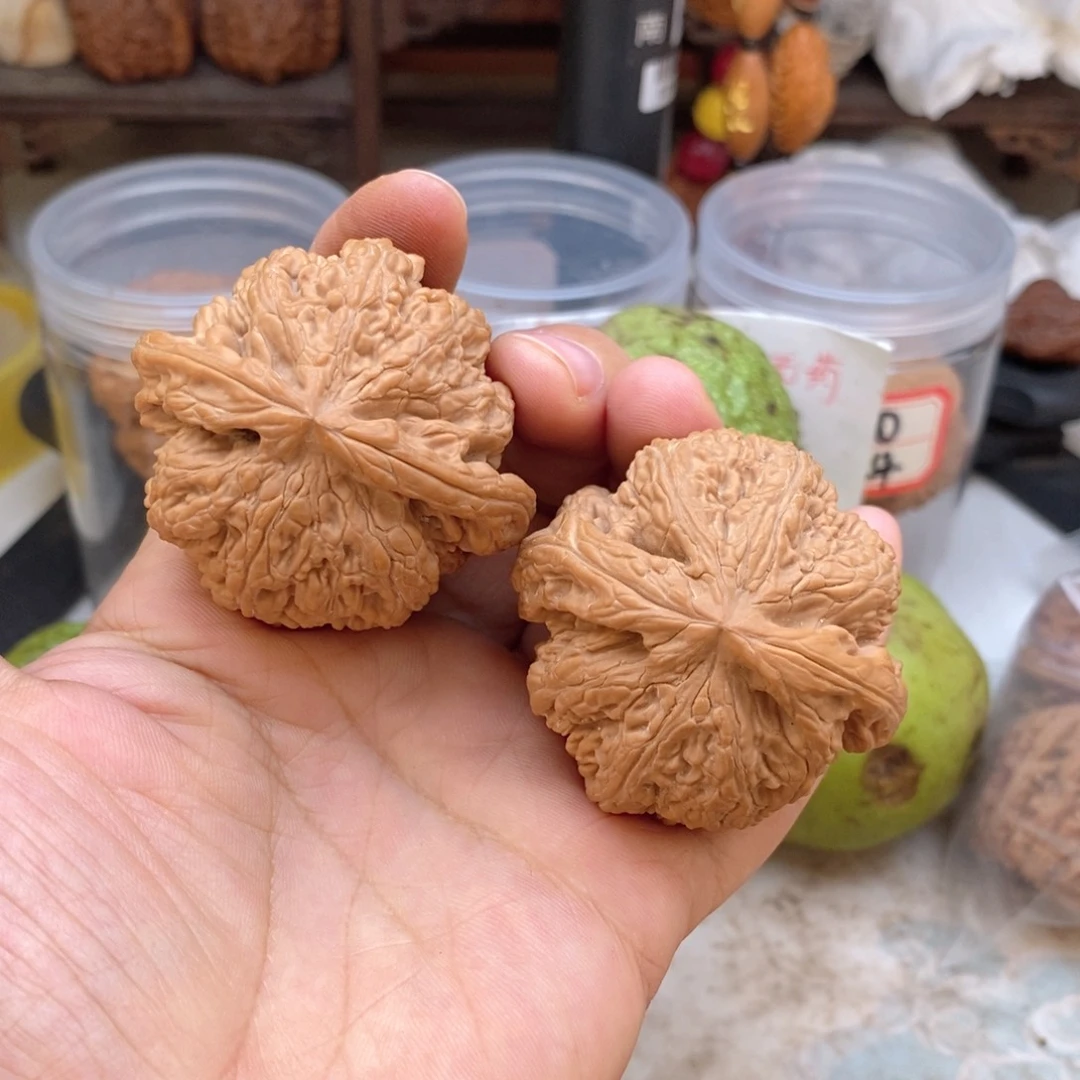 吊坠文玩核桃46粗筋有修