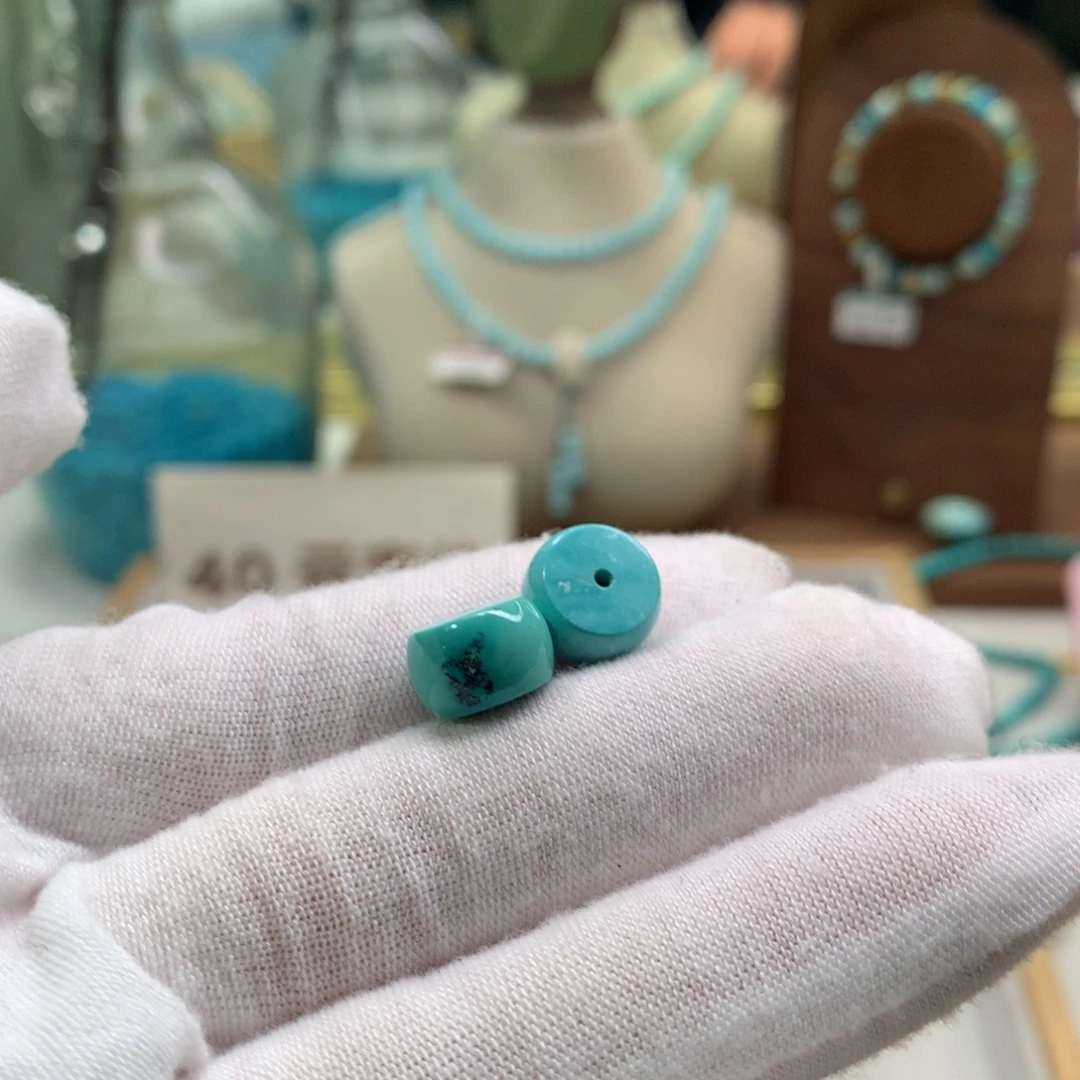 绿松石未镶嵌饰品