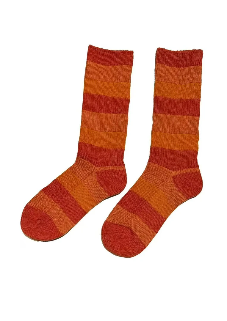 左岸迷香·贞琦坊 袜子：Z25FW7704条纹潮袜时尚