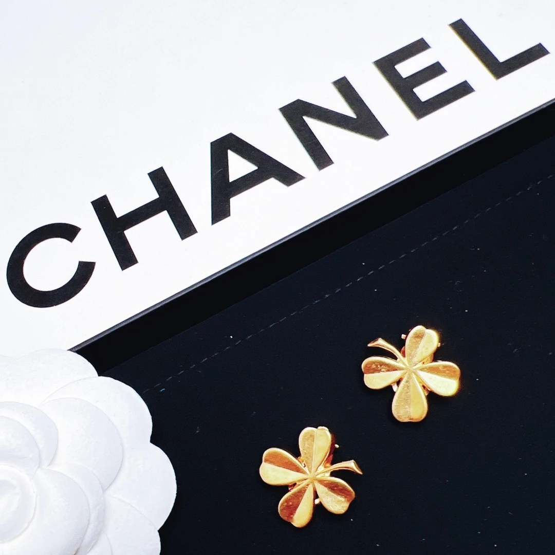 95新 Chanel/香奈儿 柚礼中古/香奈儿四叶草素金耳夹xp