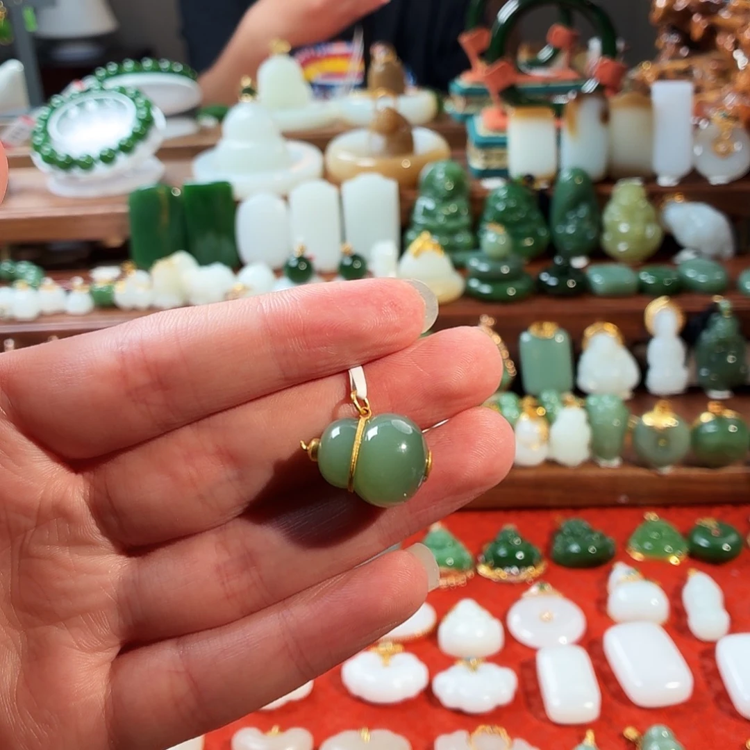 和田玉（碧玉）18K金镶嵌吊坠(不含链)