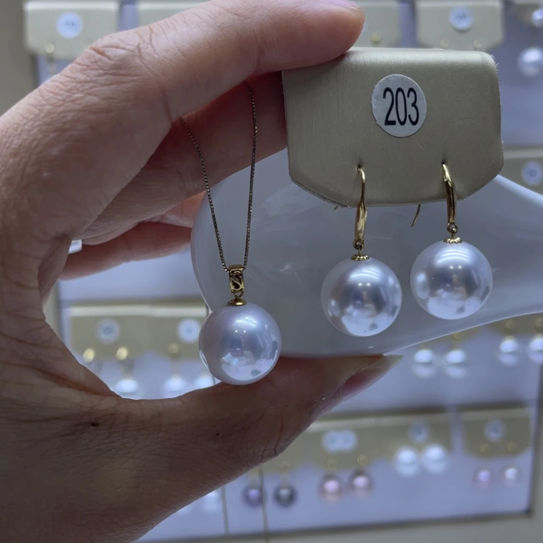 18K金镶嵌耳饰淡水珍珠