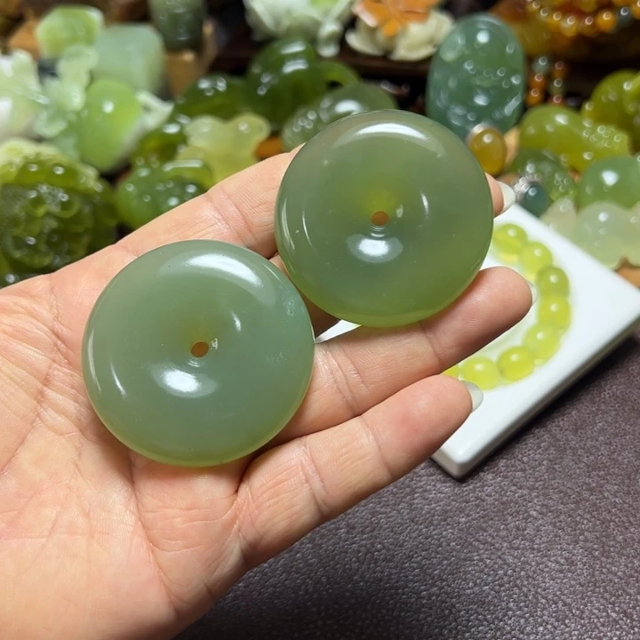 未镶嵌蛇纹石玉手链
