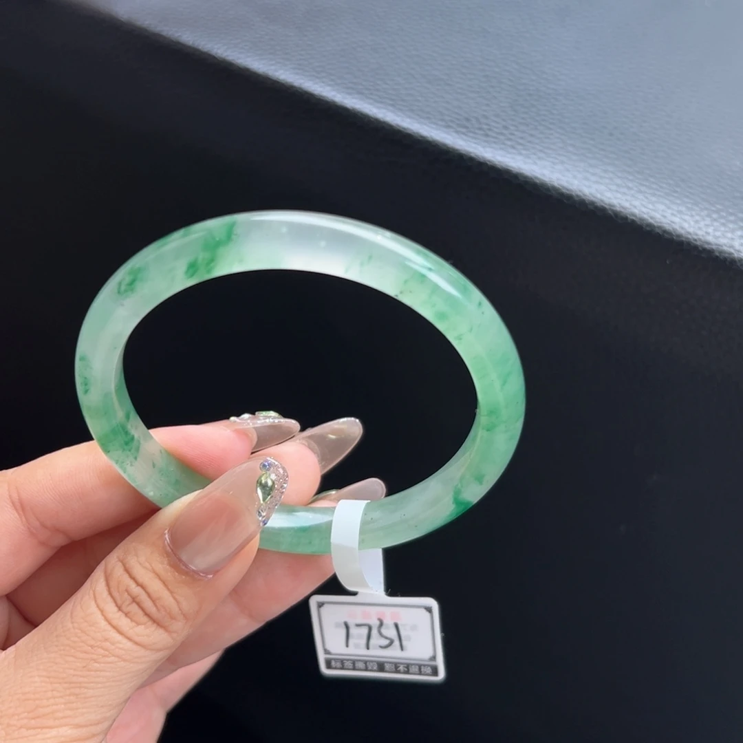 石英质玉未镶嵌手镯58