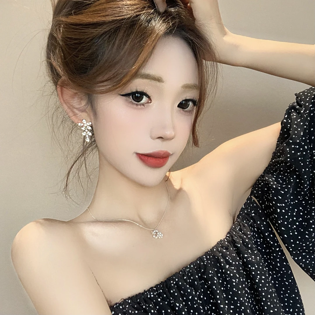 FULL GIRLISH耳环01888轻奢花朵百搭耳钉耳饰