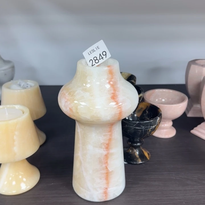 X2849.              花瓶