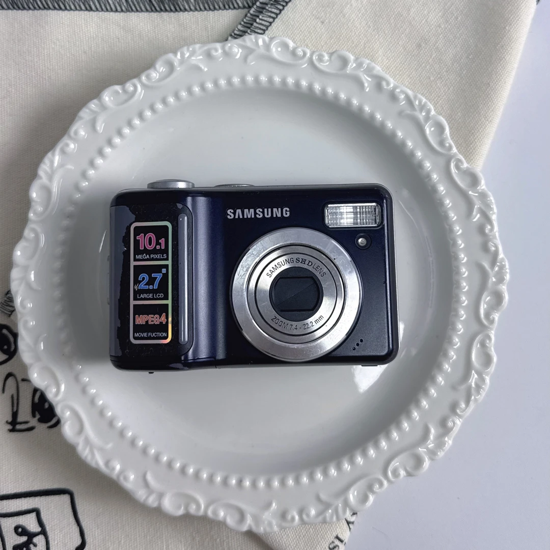 9新 Samsung/三星 S1030（no退换）自备5号电池，其他配件齐全