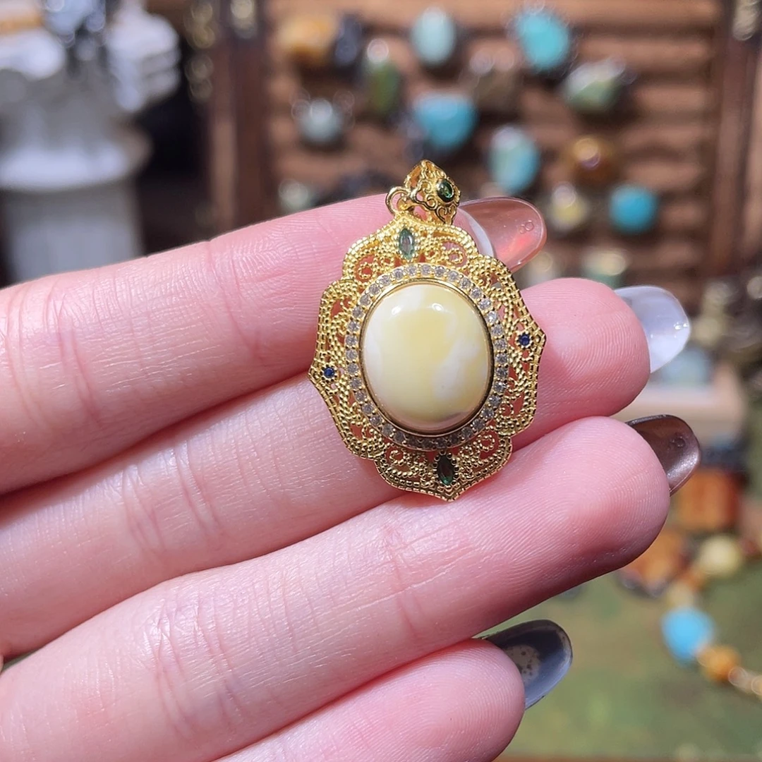 琥珀银S925镀金镶嵌颈饰