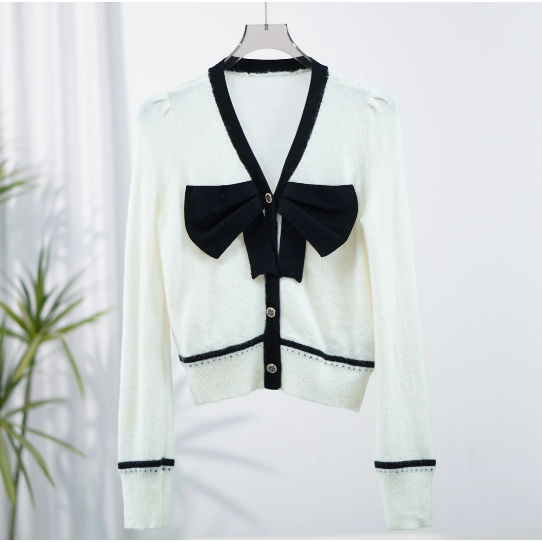 朗S系列  F309 女装秋时尚拼色针织毛衣象牙白8Q523M318