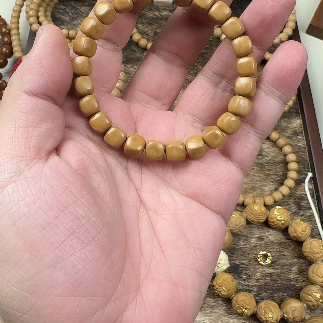 张***A猴头核桃吊坠纯手工方糖