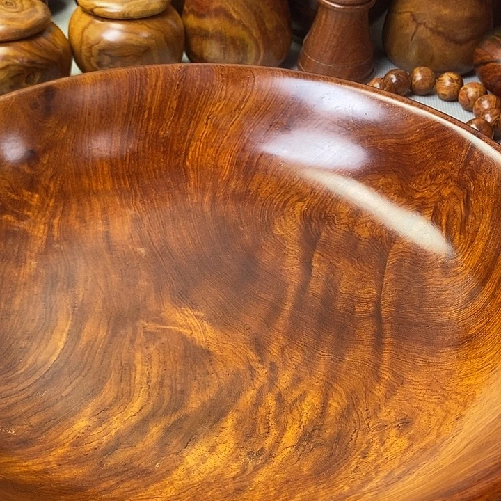 宋***华缅甸花梨木大盆子一个