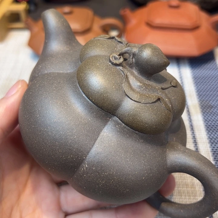 茶壶紫砂上合桃，封釉，容量210毫升