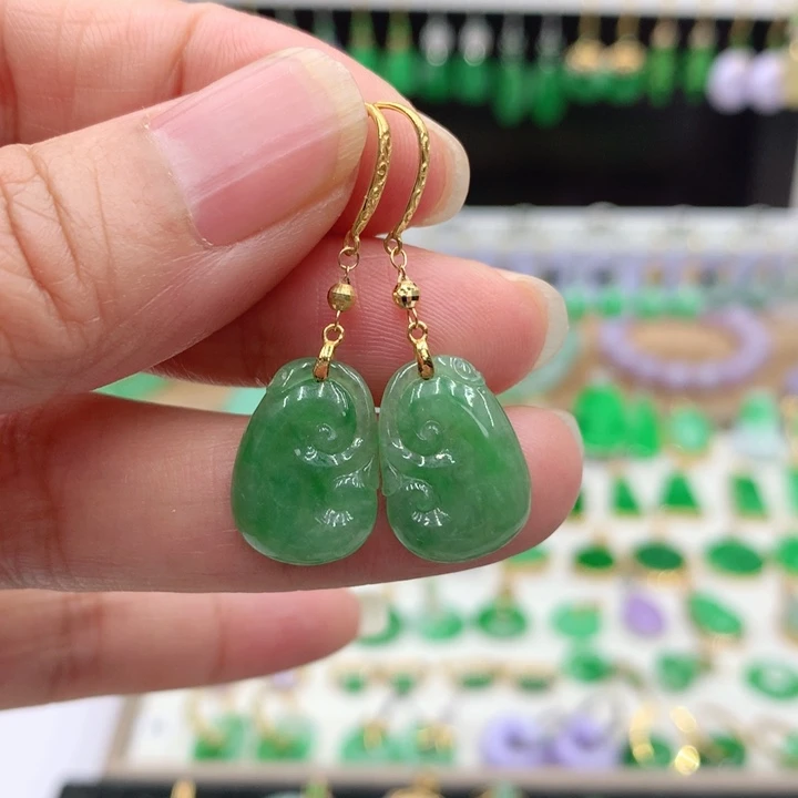 翡翠18K金镶嵌耳饰