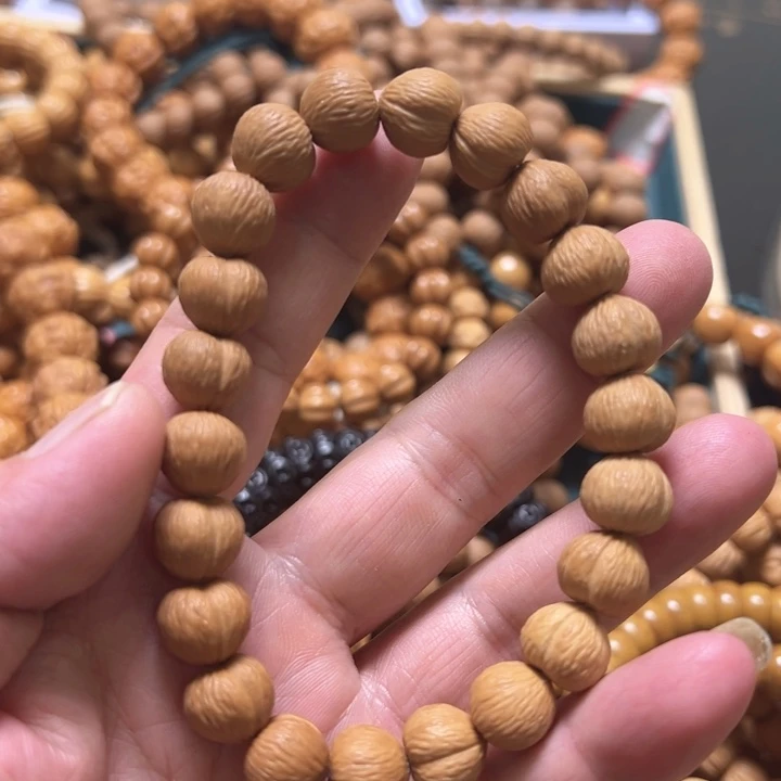 撒***拉10小皮桃瑕疵自己找