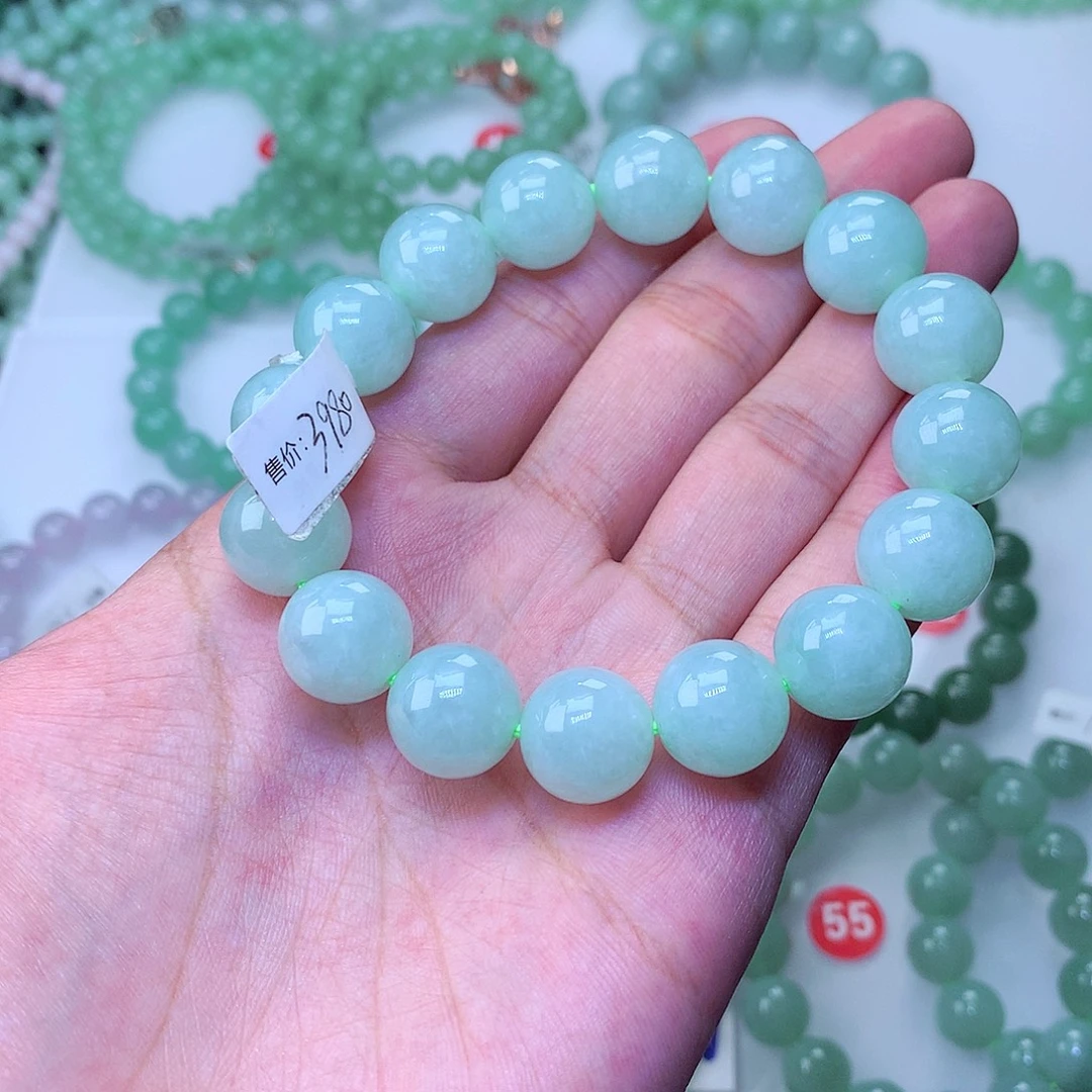 马***生毛衣链未镶嵌翡翠