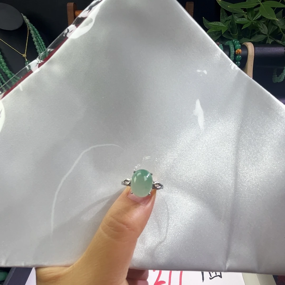 石英质玉合金戒指