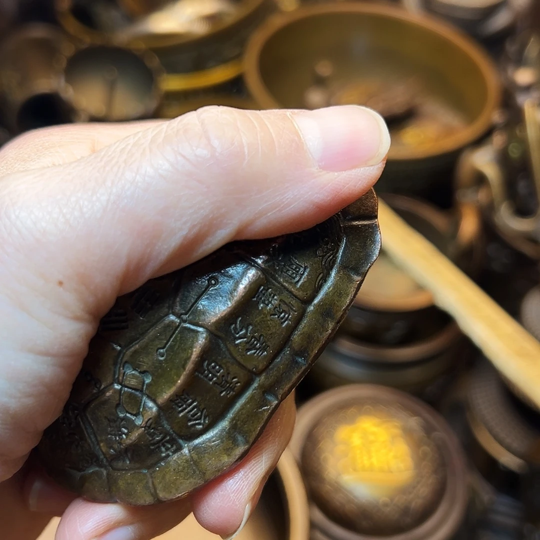 精美铜器工艺品等