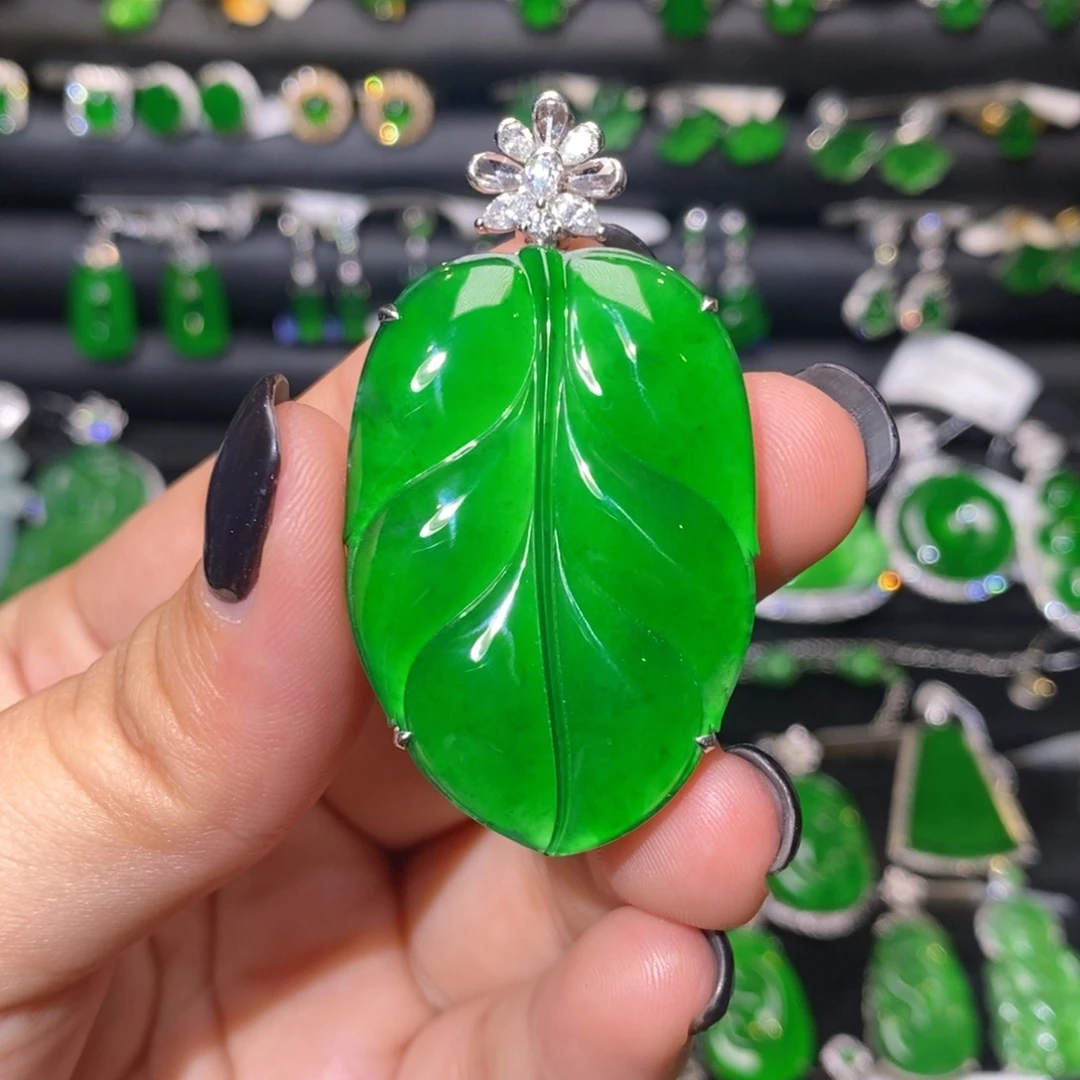 翡翠18K金镶嵌颈饰天然翡翠