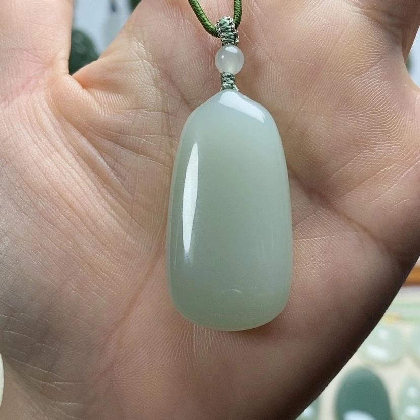 【闪购商品】颈饰未镶嵌和田玉
