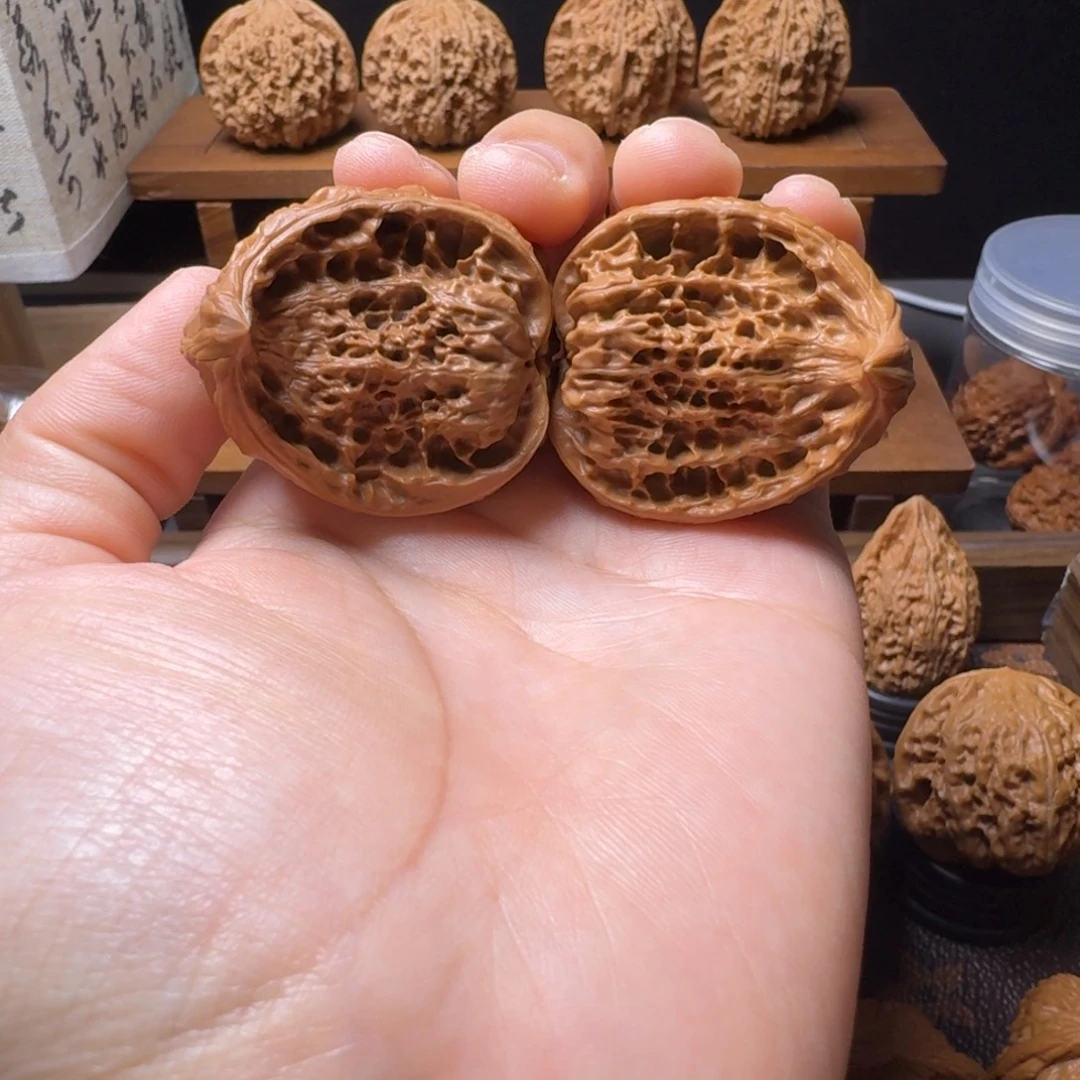 文玩核桃吊坠聚宝盆