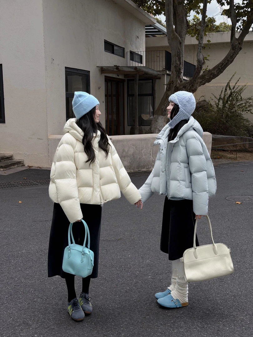 2025新款韩版90白鸭绒泡芙羽绒服女百搭不挑人 时尚连帽保暖外套