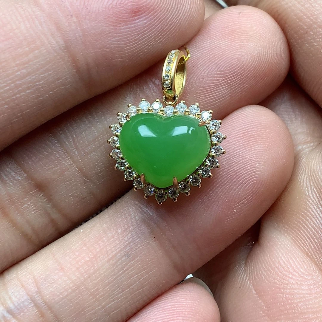 和田玉（碧玉）颈饰18K金镶嵌10×12