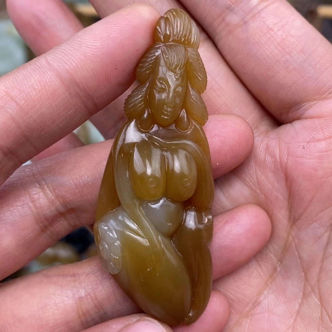 和田玉颈饰未镶嵌