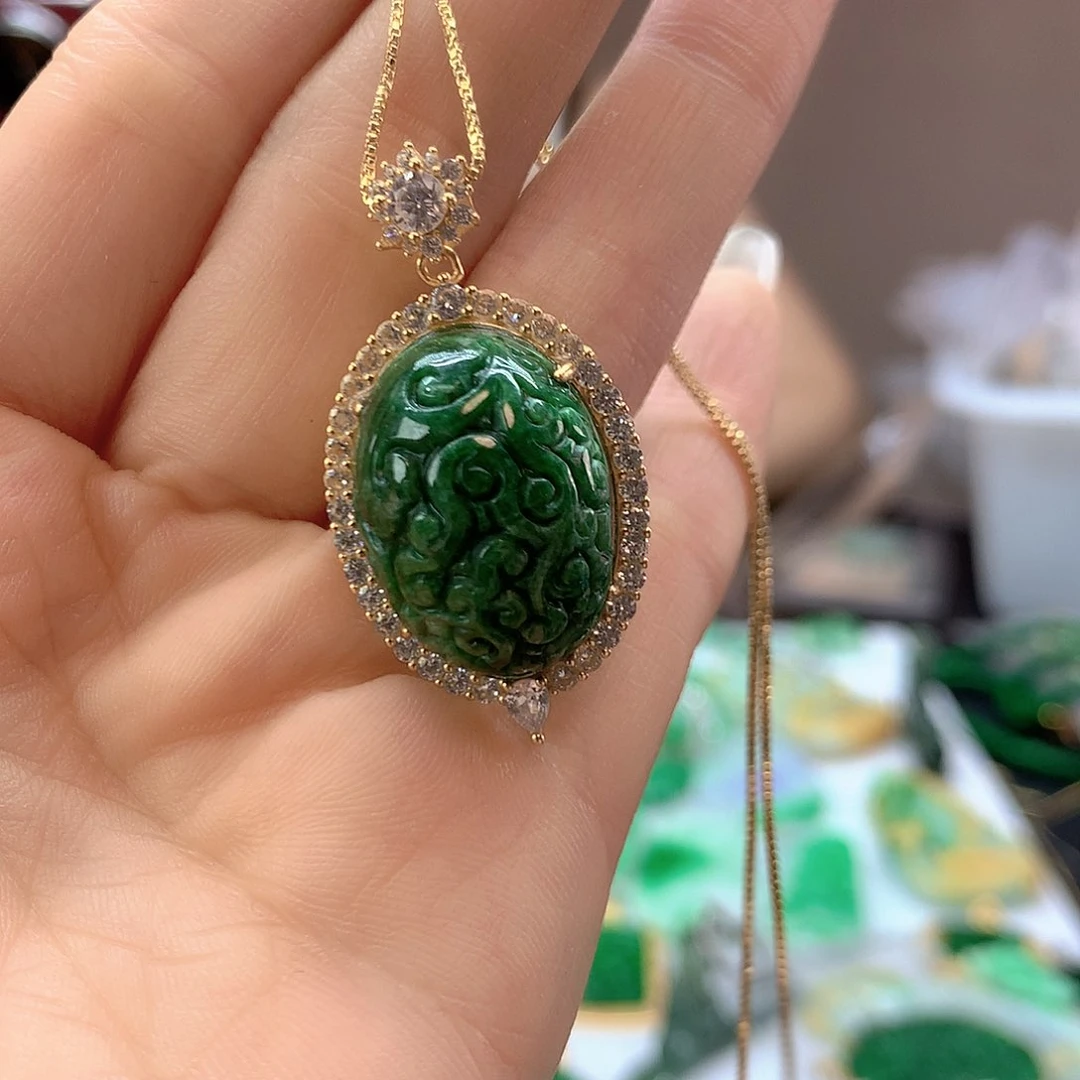 翡翠银S925镶嵌颈饰翡翠