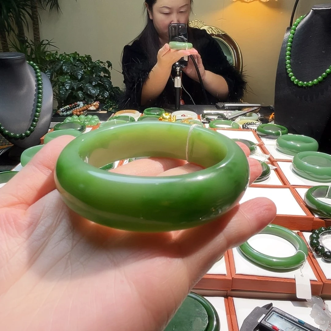 未镶嵌手镯和田玉s****1