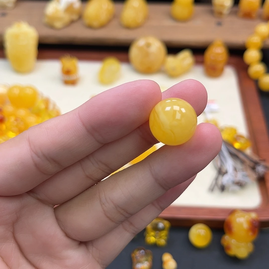 琥珀未镶嵌珠宝奇石