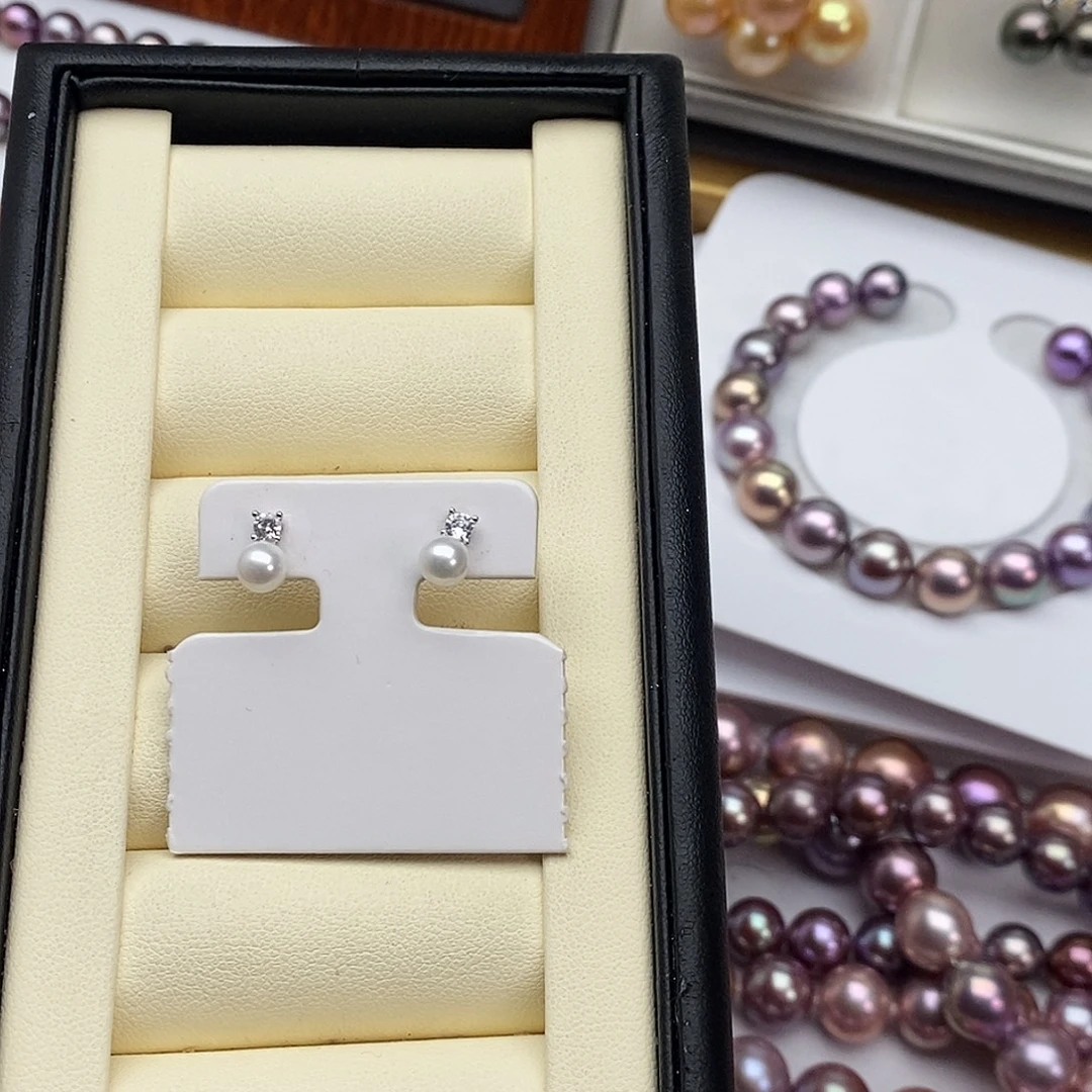 淡水珍珠合金颈饰